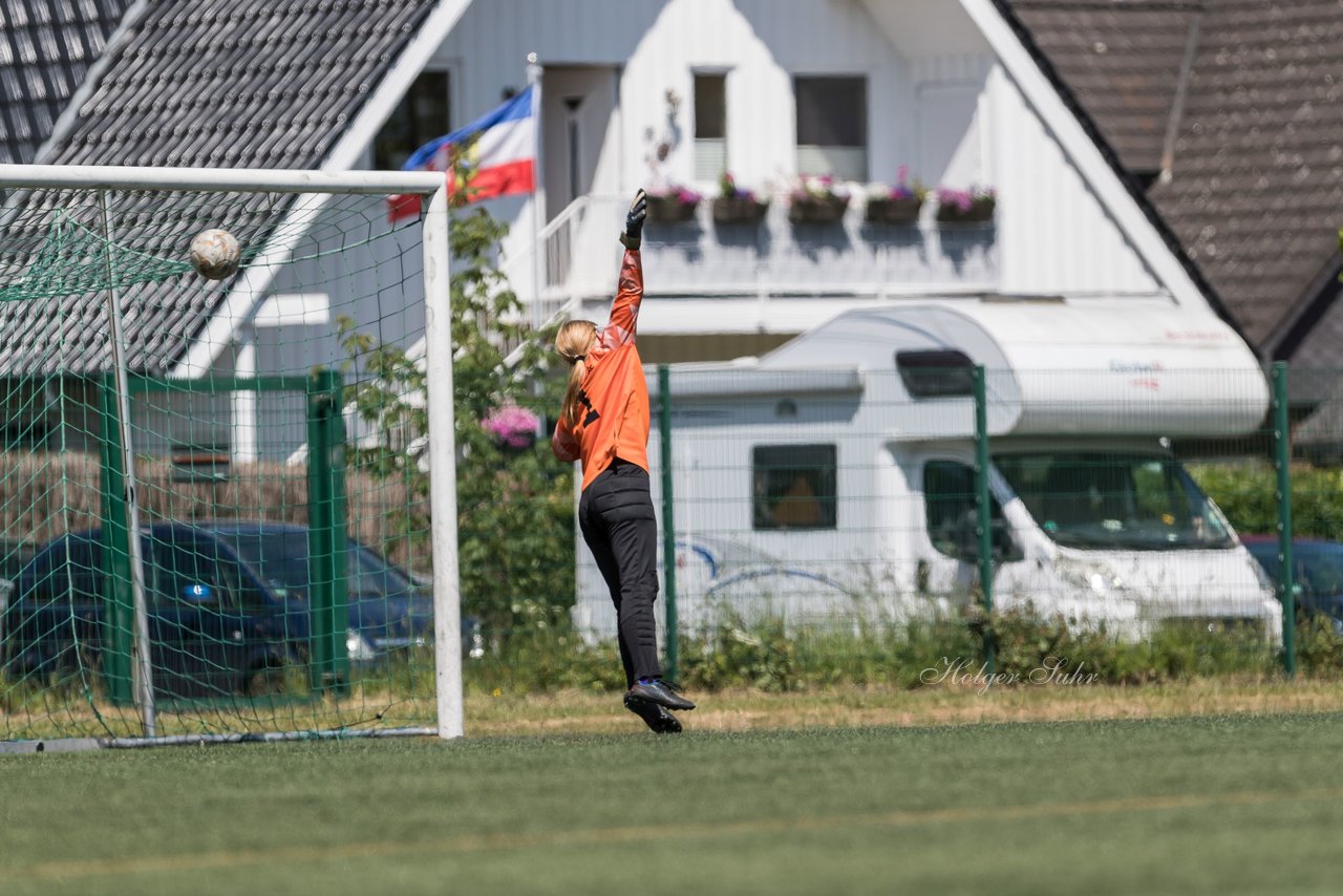 Bild 265 - wBJ SV Henstedt Ulzburg - TuS Rotenhof : Ergebnis: 12:0